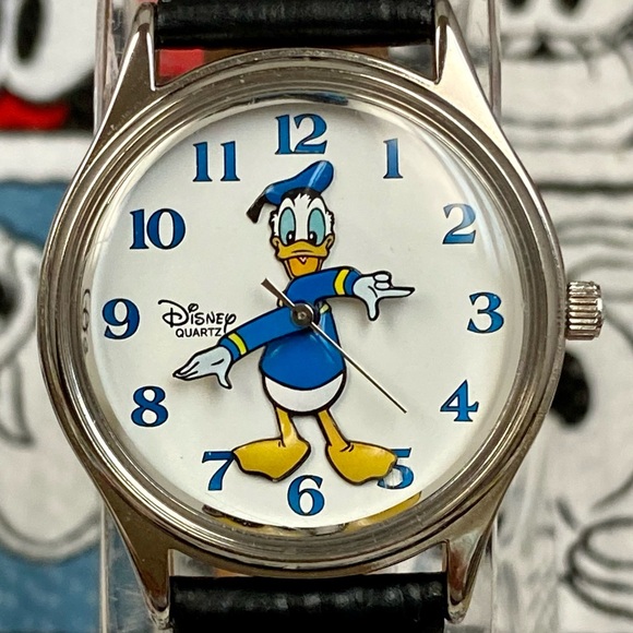 Vintage Disney Time Works Donald Duck Watch Moving Arms Unisex Wrist Watch - Picture 1 of 16